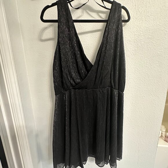 Women's Banana Republic Black Dress Size 14 - Picture 2 of 5